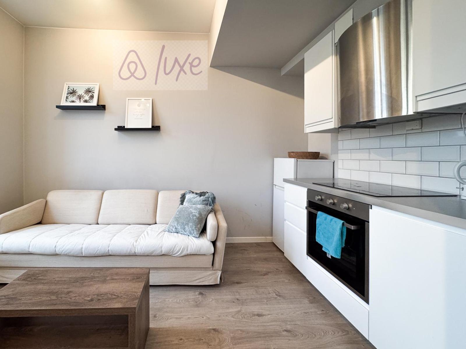 Stylish - Work From - Cozy - Fast Wifi *
