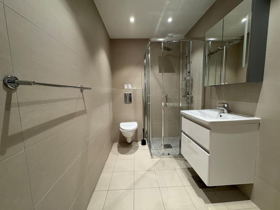 Double Bed & Sofa Bed - Modern Kitchen - Fast Wifi Oslo