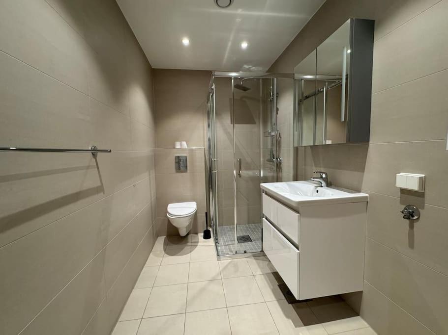 Double Bed & Sofa Bed - Modern Kitchen - Fast Wifi *